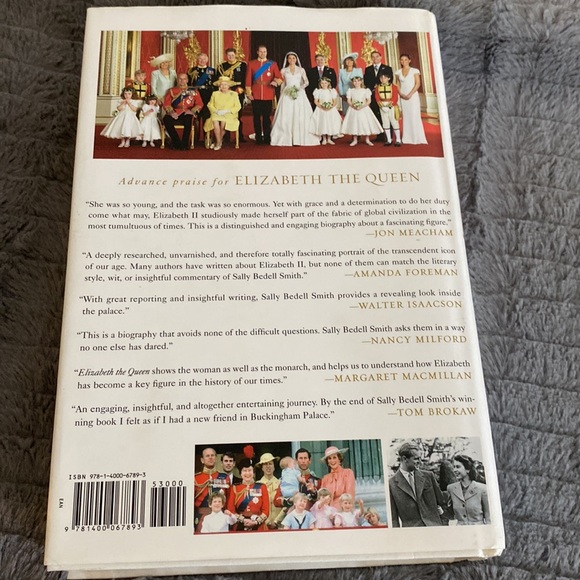ELIZABETH THE QUEEN The Life of a Modern Monarch Sally Bedell Smith - Picture 2 of 7